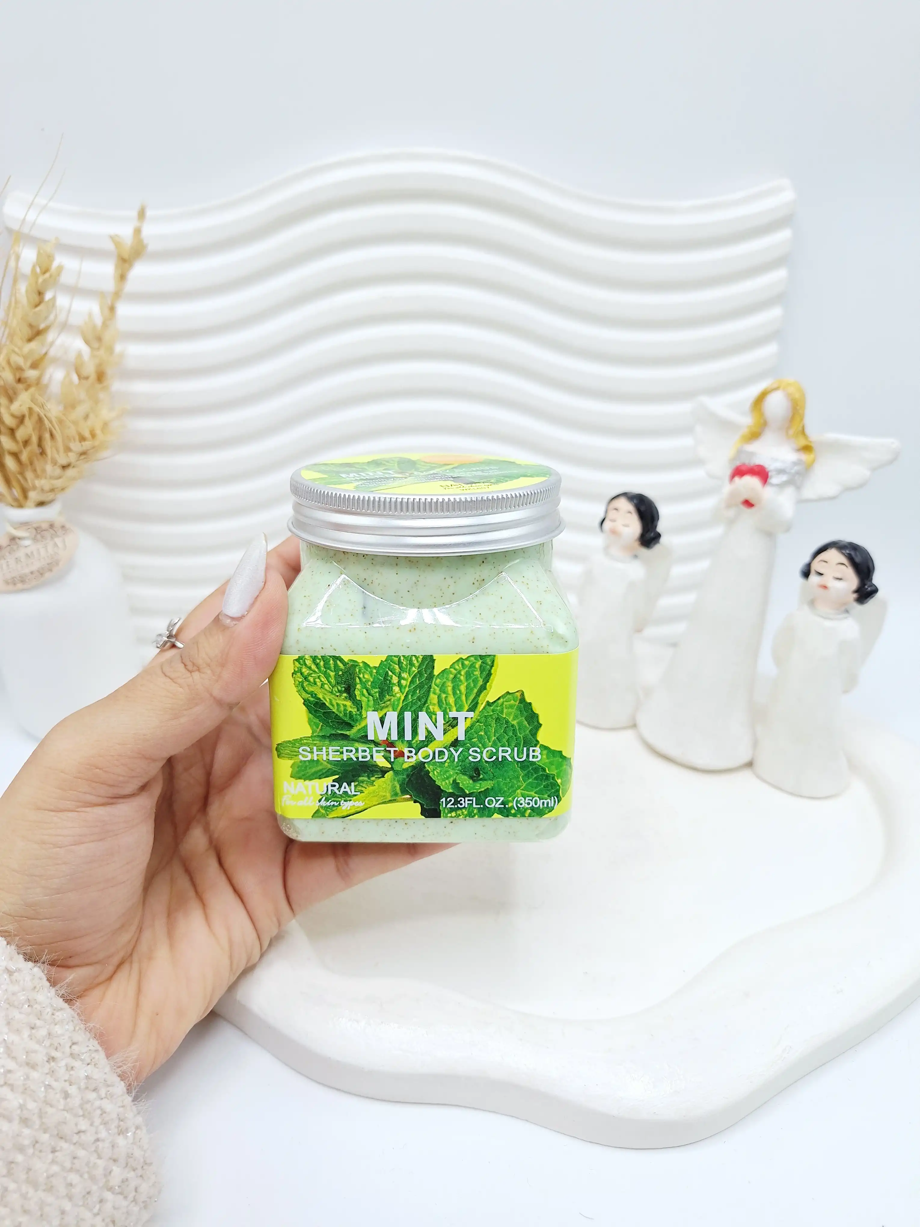 اسکراب شنی صورت و بدن 350 میل وکالی در رابحه های مختلف و متنوع  WOKALI کد 9228